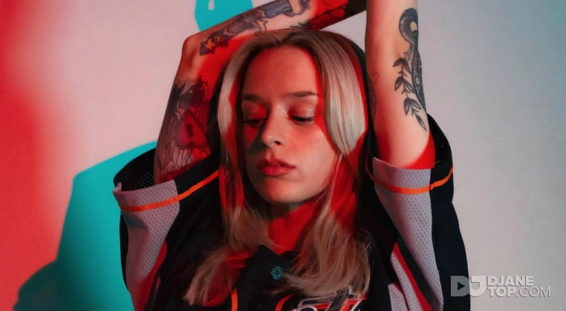 NINA BENDER