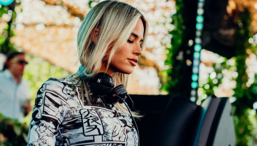 Image publishing: Me release "Easy" by DJ Layla Benitez is OUT!