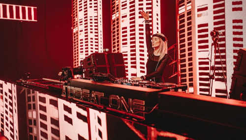 Image publishing: CLOSING SET by DJ Nusha at Airbeat One Festival on our website!
