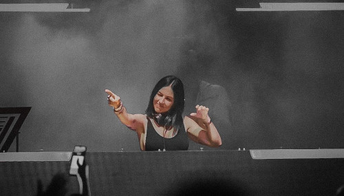 Image publishing: ON AIR #210 with DJ Anna Tur on our website!