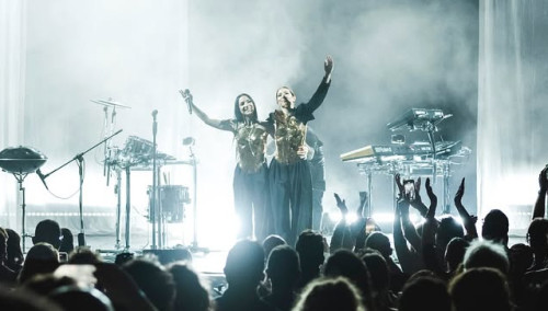 Image publishing: Live by Gioli & Assia at Politeama Theatre, Palermo on our website!
