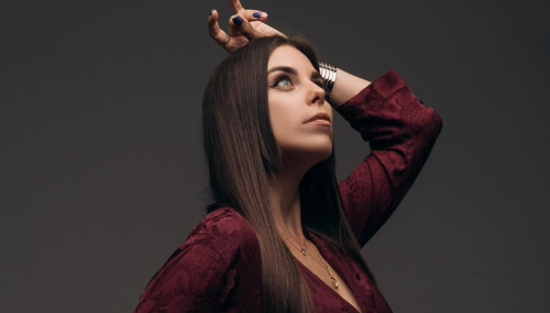 Image publishing: Fresh release "Rabbit Hole" by DJ Xenia Torino is OUT!