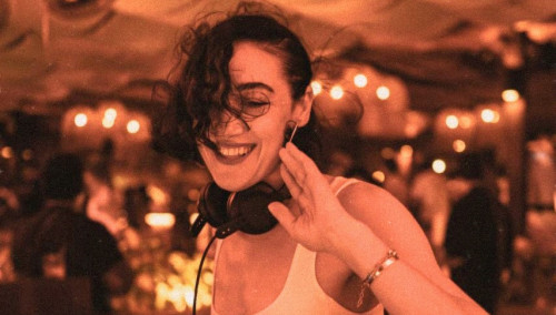 Image publishing: New release "My House" by DJ Mia Moretti is OUT! 