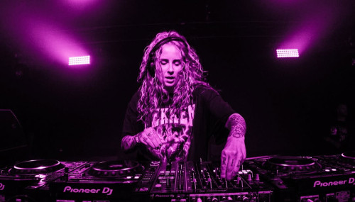 Image publishing 'ASSASSIN ARC' EP by DJ Elle Richl is OUT!