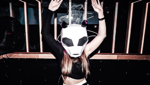 Fresh release "5 Seconds" by Pink Panda is OUT!