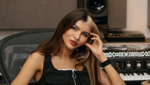 Live Mix by Armina from Barcelona, Spain on our website!